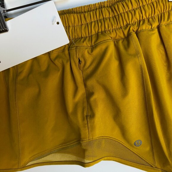 Lululemon Activewear Hotty Hot LR Short 2.5" Lined Gold Size 12 NWT - Picture 5 of 10
